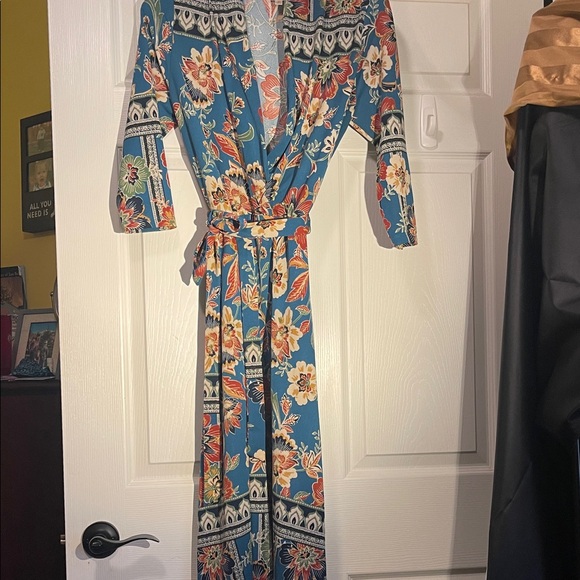 Fig and Flower Teal Floral Belted Dress. 19-21 inch pit to pit 3/4 sleeves - Picture 6 of 9